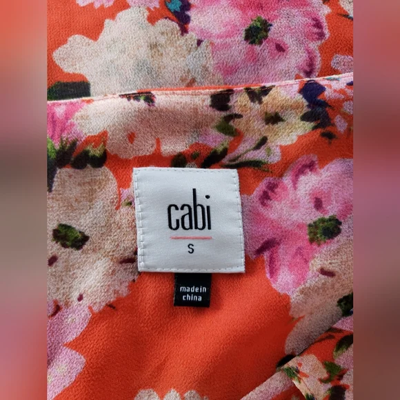 cabi Lush Floral Cold Shoulder Top - Picture 6 of 8